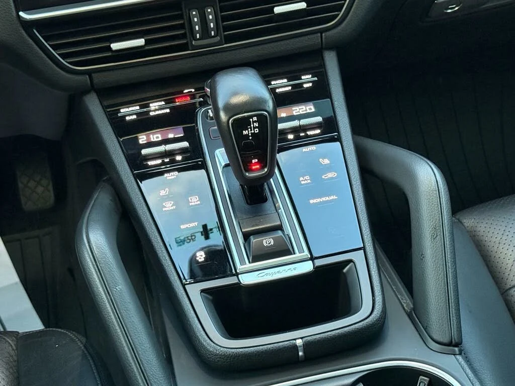 Porsche Cayenne BOSE* ПАНОРАМА* ПОДГРЕВ* CARPLAY - изображение 9