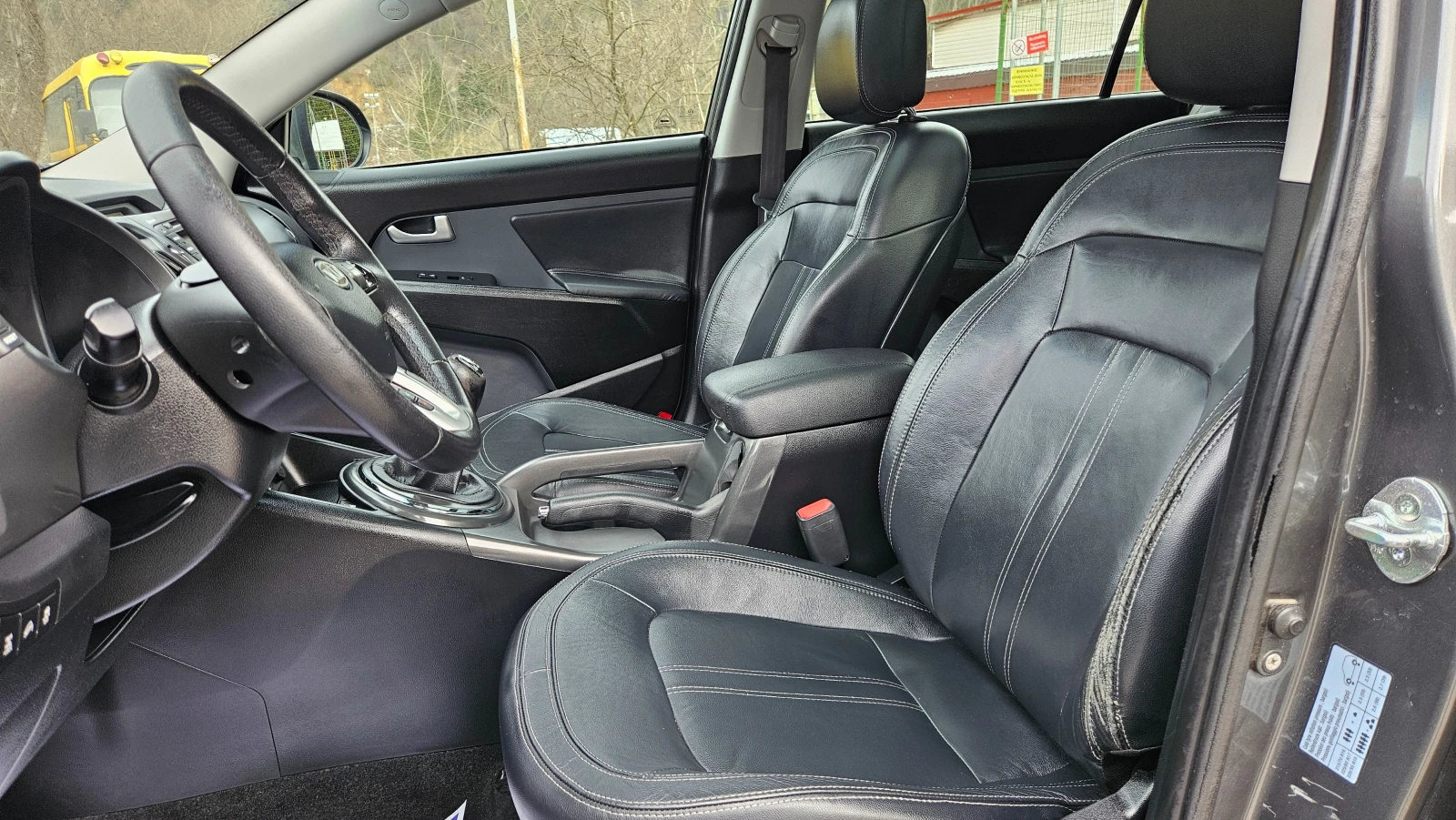 Kia Sportage 2.0 4X4/KOJA/NAVIG/PANORAMA/6skorosti | Mobile.bg � ����������� 11