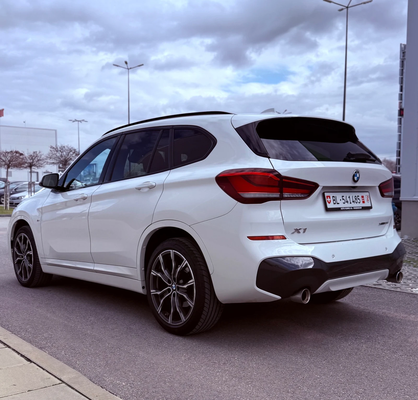 BMW X1 ФЕЙС ЛИФТ /ШВЕЙЦАРИЯ/ М-ПАКЕТ / ФУЛЛ ЕКСТРИ!, снимка 6 - Автомобили и джипове - 53724428