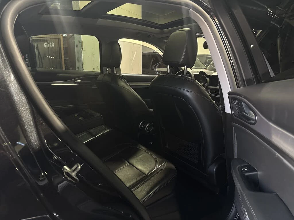 Alfa Romeo Stelvio Sport AWD* ПОДГРЕВ* КАМЕРА* PANORAMA* KEYLESS* , снимка 16 - Автомобили и джипове - 54643332