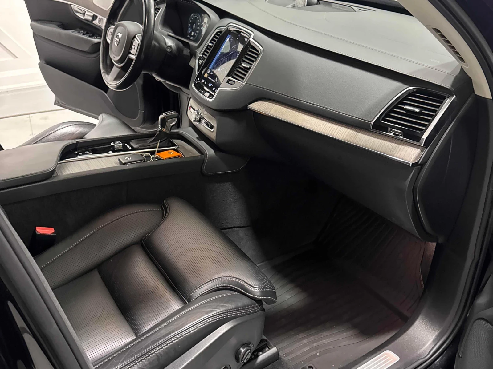 Volvo Xc90 Inscription* 360* Pano* Bowers* HUD* Обдух* 2ключа, снимка 11 - Автомобили и джипове - 55961795