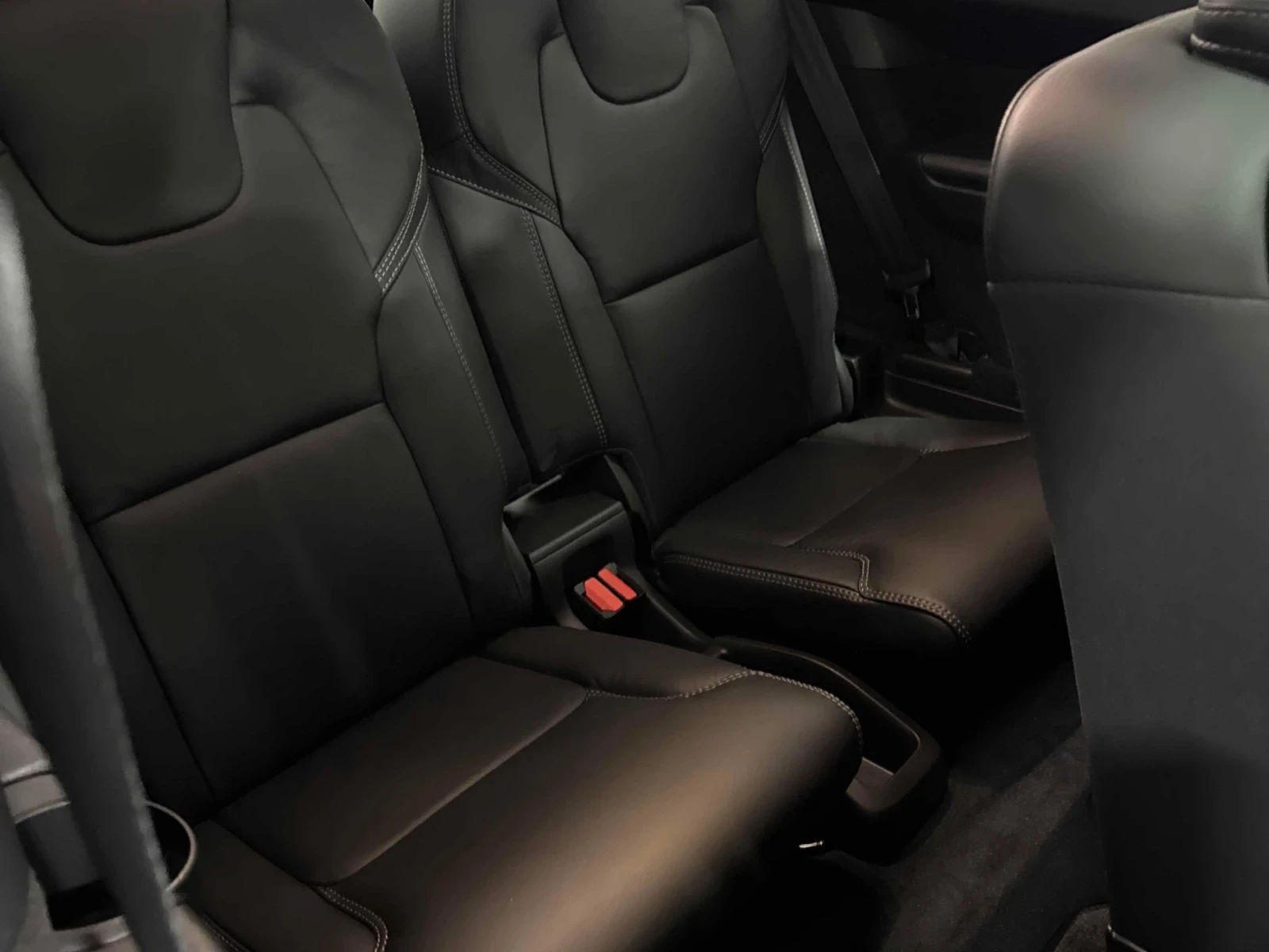 Volvo Xc90 Inscription* 360* Pano* Bowers* HUD* Обдух* 2ключа, снимка 12 - Автомобили и джипове - 55961795