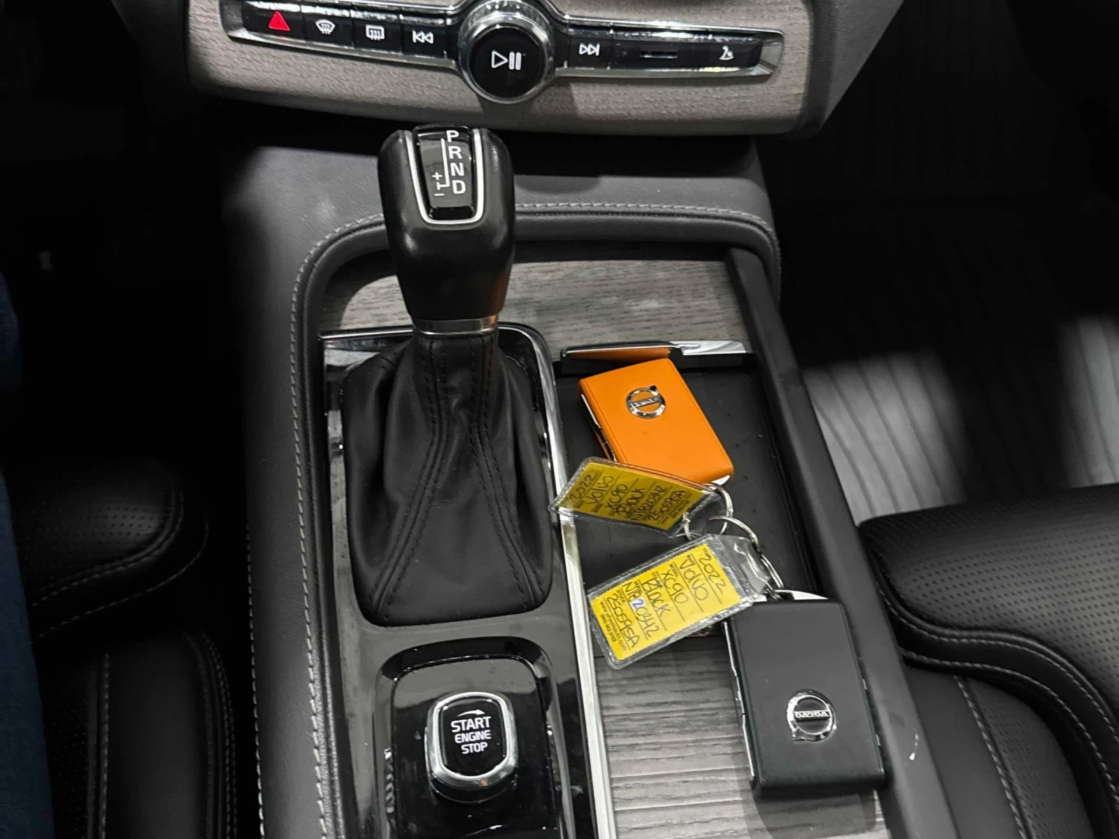 Volvo Xc90 Inscription* 360* Pano* Bowers* HUD* Обдух* 2ключа, снимка 10 - Автомобили и джипове - 55961795