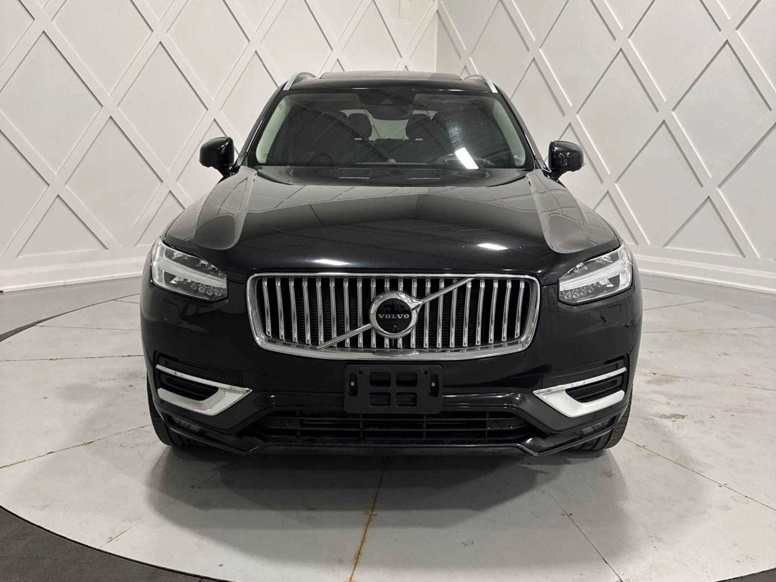 Volvo Xc90 Inscription* 360* Pano* Bowers* HUD* Обдух* 2ключа, снимка 2 - Автомобили и джипове - 55961795