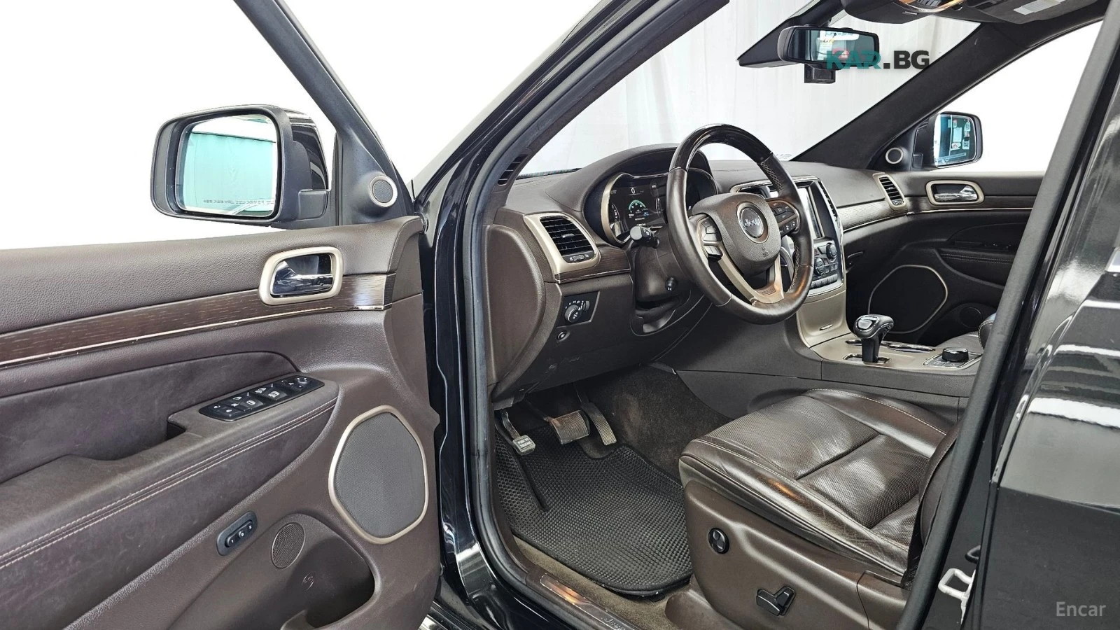 Jeep Grand cherokee SUMMIT* 4X4* 8ZF* DISTRONIC* HARMAN* PANO* ОБДУХ* , снимка 10 - Автомобили и джипове - 55993000