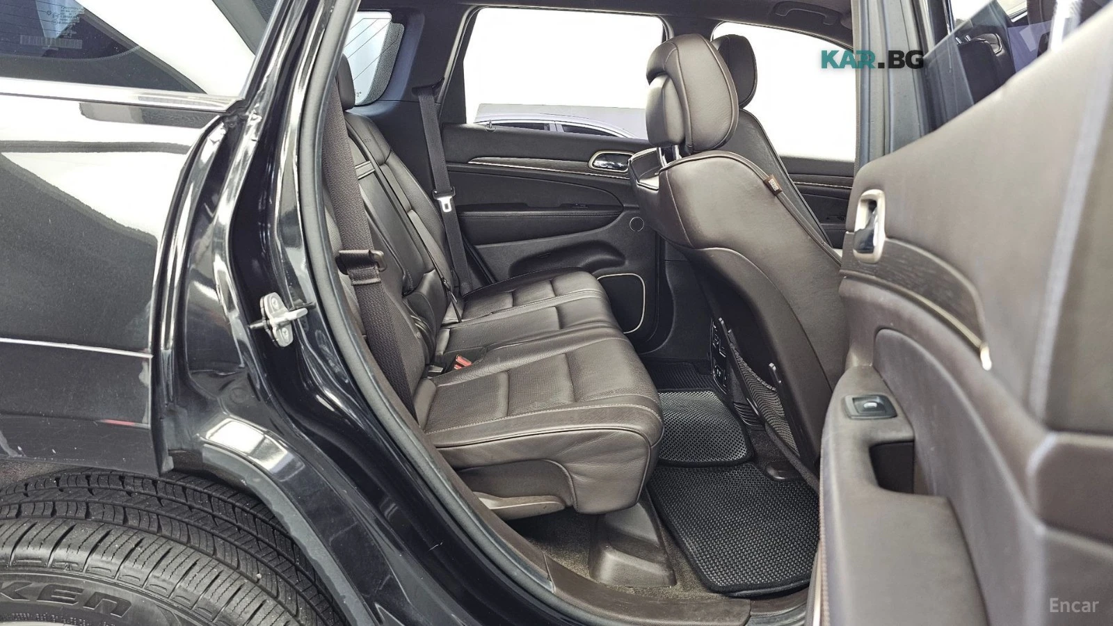 Jeep Grand cherokee SUMMIT* 4X4* 8ZF* DISTRONIC* HARMAN* PANO* ОБДУХ* , снимка 12 - Автомобили и джипове - 55993000