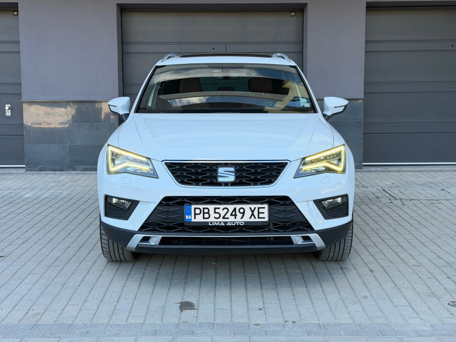 Seat Ateca 2.0Tdi Full Service History!!!, снимка 2 - Автомобили и джипове - 56210310