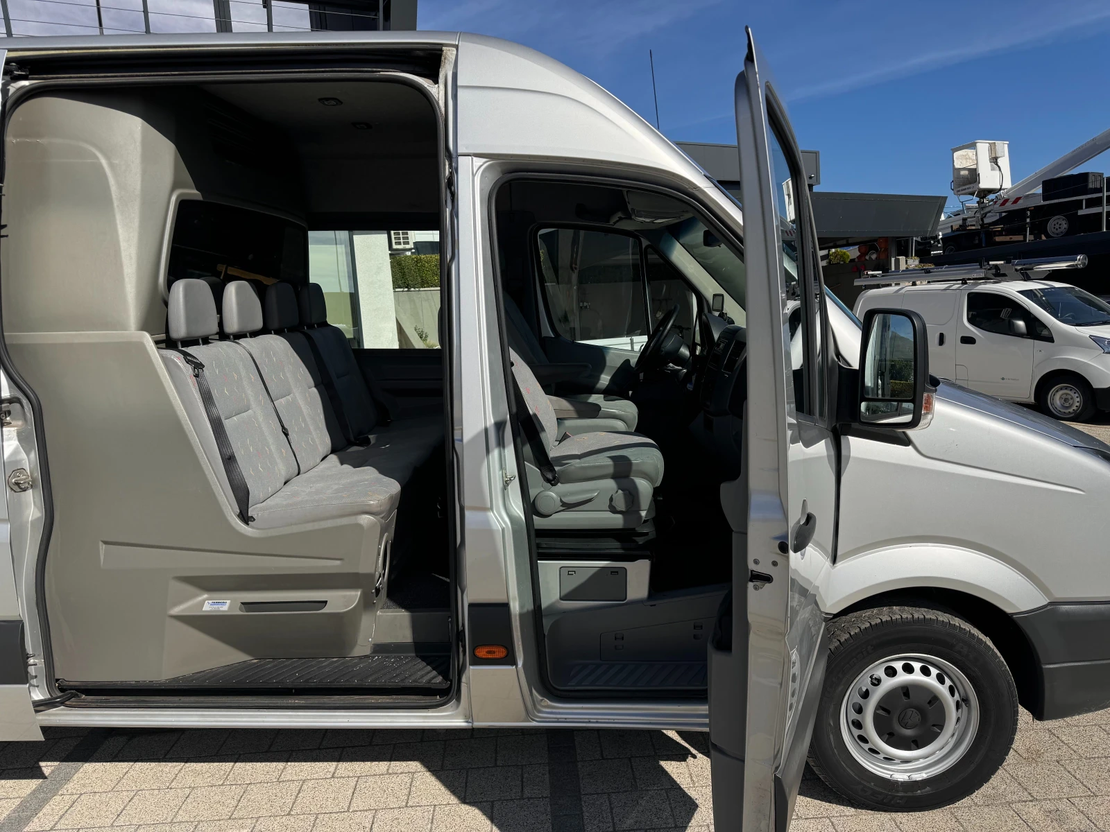 VW Crafter 2.5TDI 163к.с. MAXI 6-местен Клима  - изображение 7