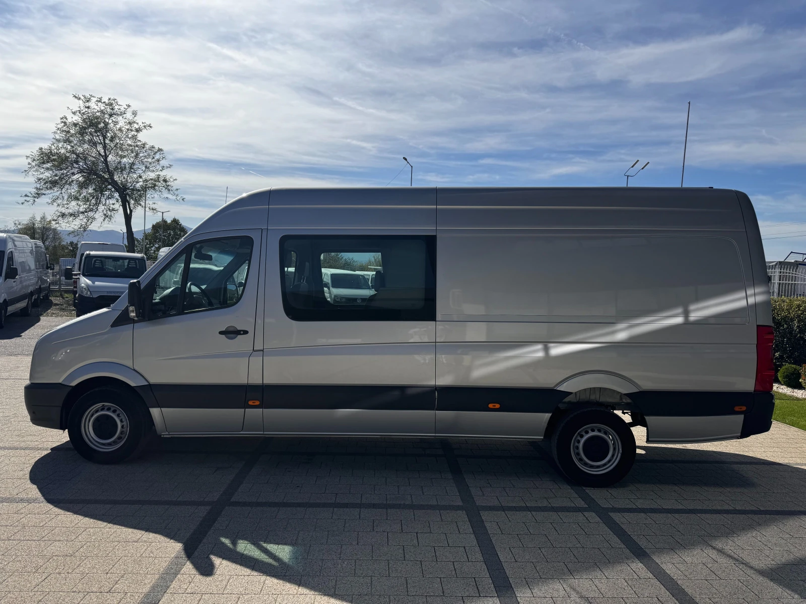 VW Crafter 2.5TDI 163к.с. MAXI 6-местен Клима  - изображение 4