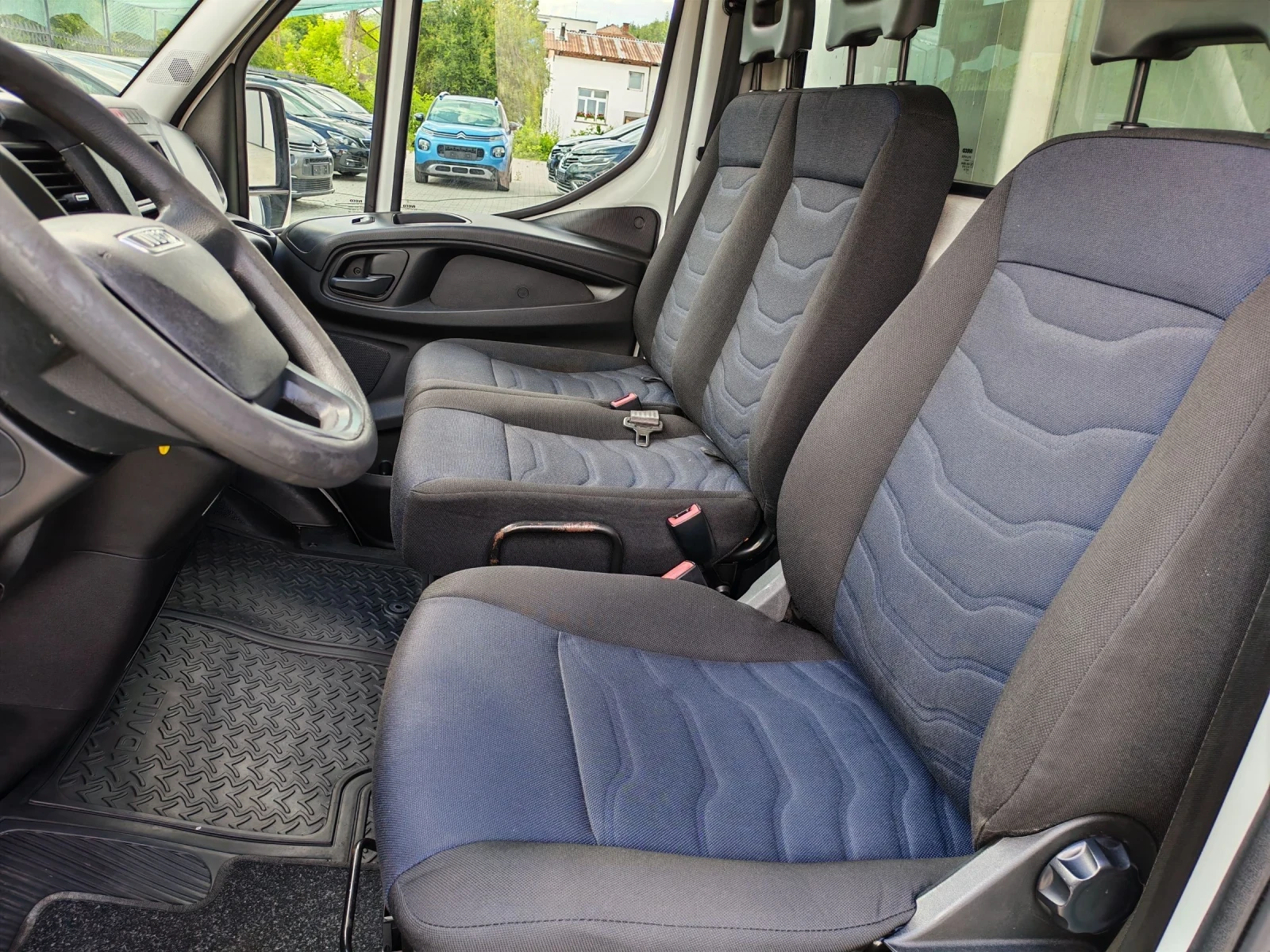 Iveco 35c15  3000 кубика. От -20  до + 30  хладилен, снимка 12 - Бусове и автобуси - 54961604