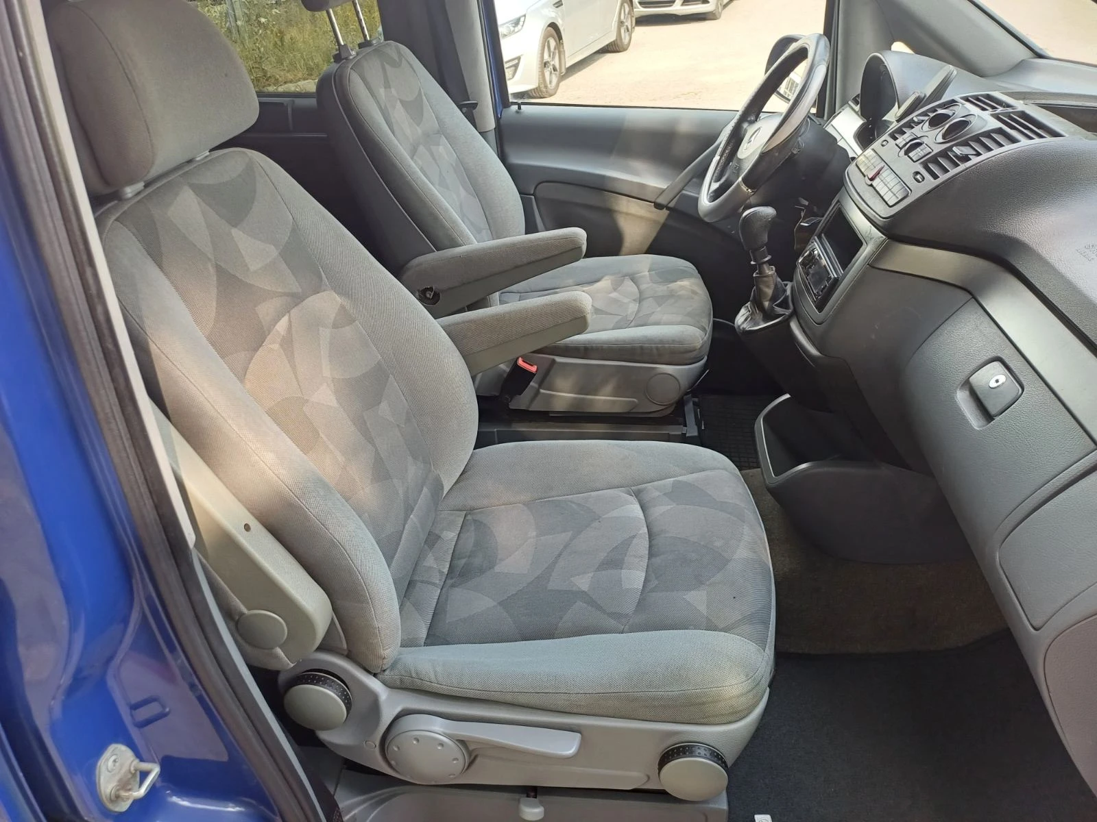 Mercedes-Benz Viano 2.1CDI 8-местен, снимка 14 - Бусове и автобуси - 55429559
