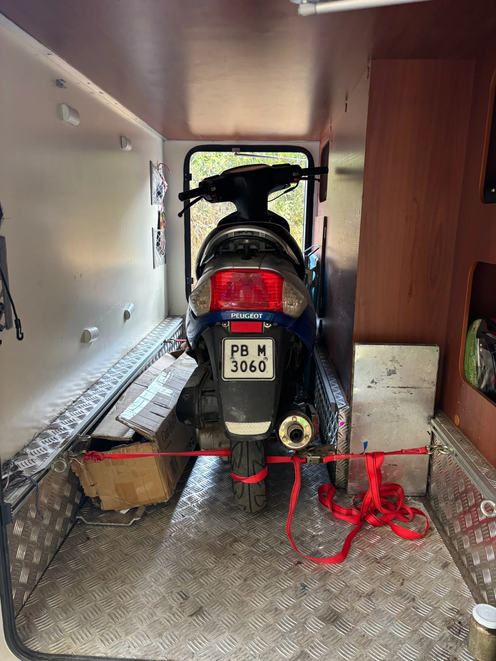 ������ Mobilvetta | Mobile.bg � ����������� 17