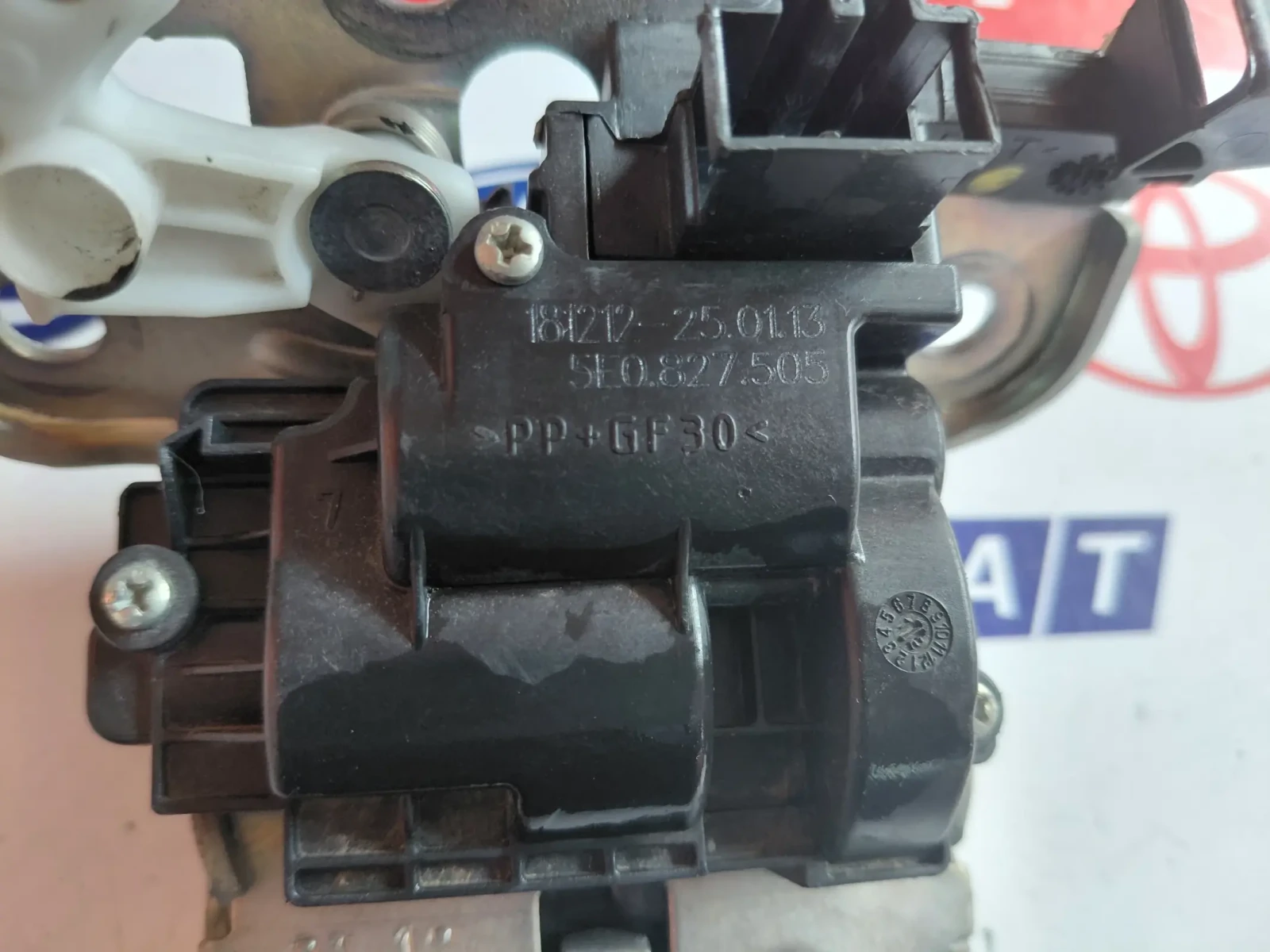 5E0827505 брава заден капак за SKODA FABIA III, OCTAVIA III, RAPID 5E0.827.505, снимка 6 - Части - 52361543