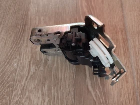 5E0827505 брава заден капак за SKODA FABIA III, OCTAVIA III, RAPID 5E0.827.505, снимка 3 - Части - 52361543