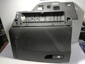 ����� �� �������� �� ����� ����������� 8W1880302 � ����� �� ������ Audi A4