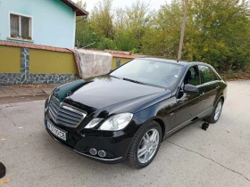 Mercedes-Benz E 220, снимка 13