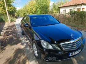 Mercedes-Benz E 220, снимка 16