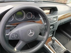 Mercedes-Benz E 220, снимка 11