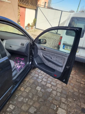 Skoda Fabia Хечбек, снимка 7 - Автомобили и джипове - 53689050