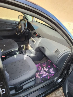 Skoda Fabia Хечбек, снимка 5 - Автомобили и джипове - 53689050