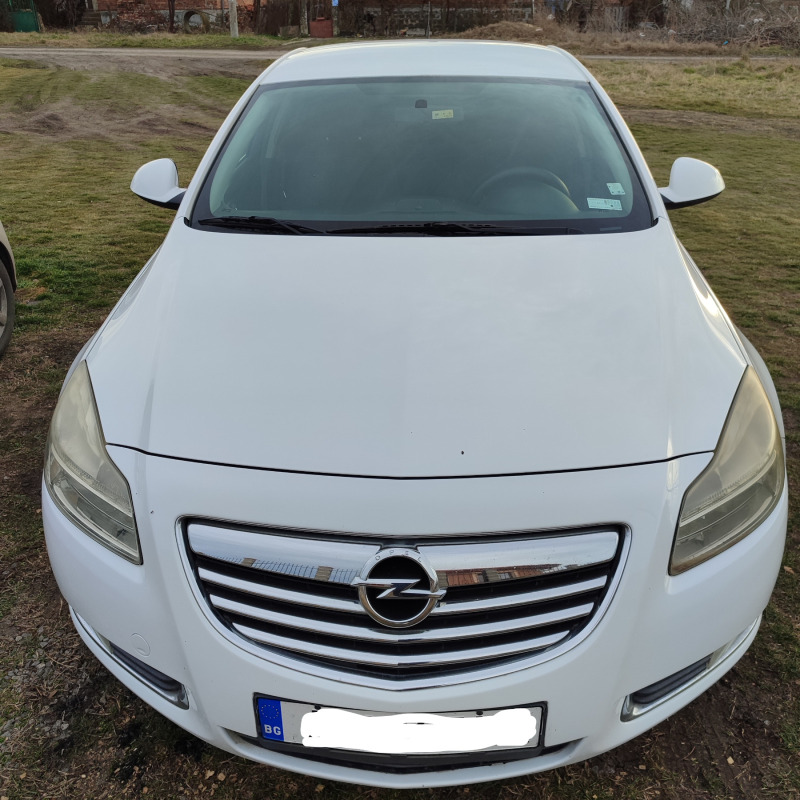 Opel Insignia 2.2 TDCI, снимка 4 - Автомобили и джипове - 45818338