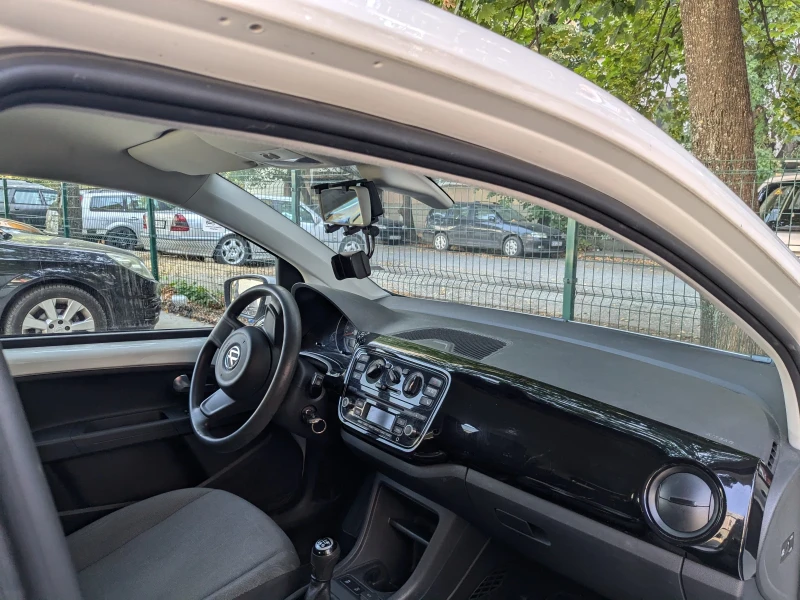 VW Up, снимка 7 - Автомобили и джипове - 47181859