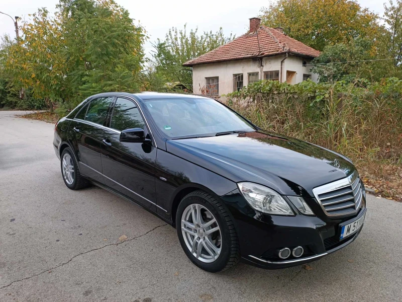 Mercedes-Benz E 220, снимка 9 - Автомобили и джипове - 47496501