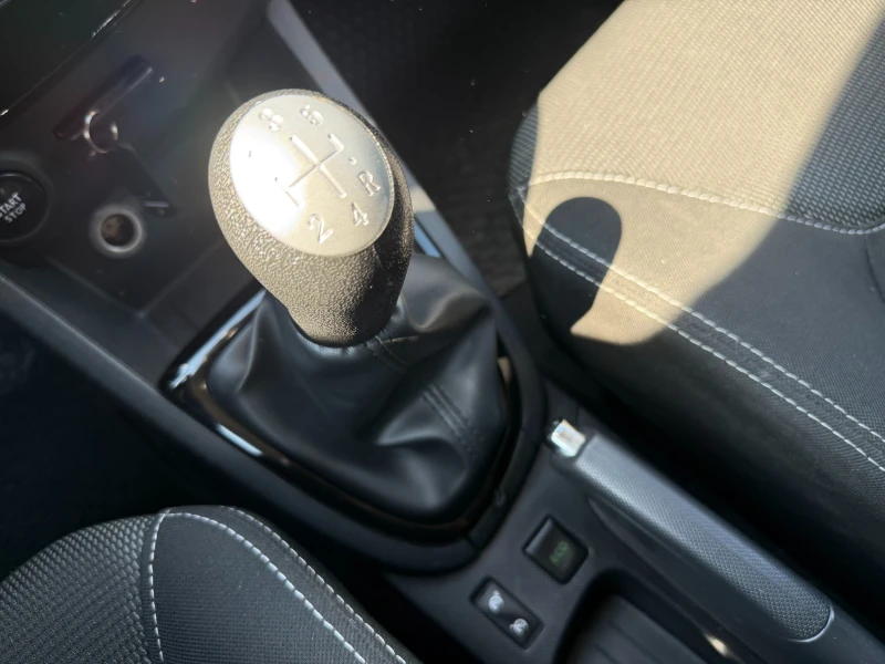 Renault Clio 1.5d 90 к.с., снимка 11 - Автомобили и джипове - 50952695