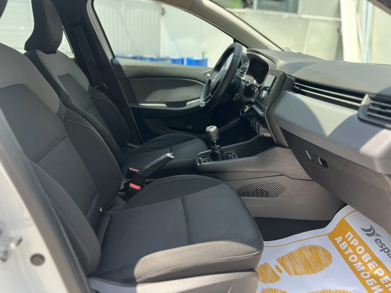 Renault Clio V 1.0 TCe / 100 к.с., снимка 8 - Автомобили и джипове - 51204633