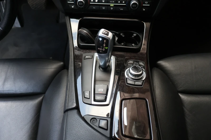 BMW 528 2010 258 к.с, снимка 12 - Автомобили и джипове - 51300843
