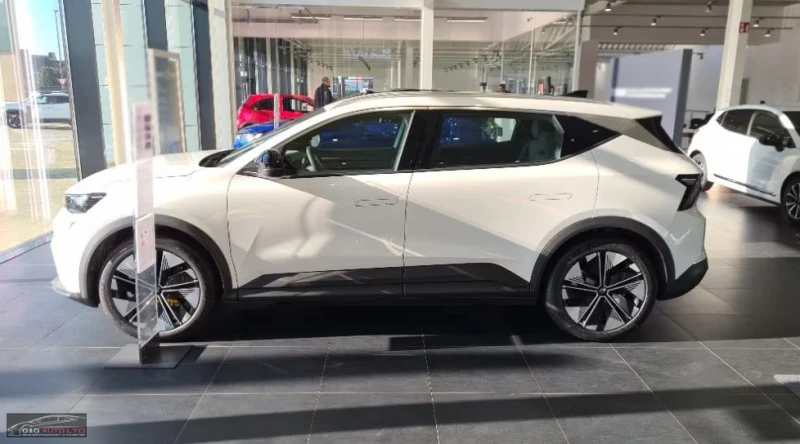 Renault Scenic E-TECH/170HP/ACC/CARPLAY/DIGITAL/KLESS/L.ASS/877f, снимка 2 - Автомобили и джипове - 52214730