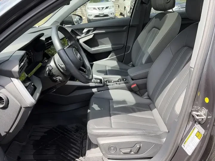 Audi A3 40 Komfort/Carplay/QUATTRO/CARFAX, снимка 8 - Автомобили и джипове - 55157673