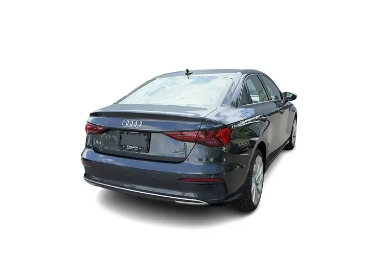 Audi A3 40 Komfort/Carplay/QUATTRO/CARFAX, снимка 5 - Автомобили и джипове - 55157673