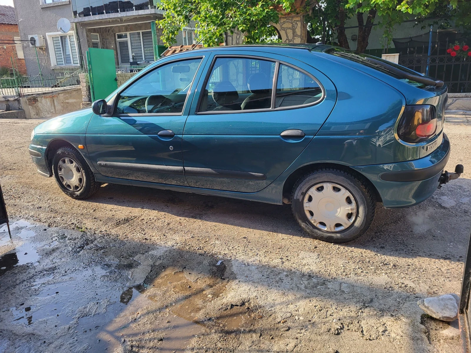 Renault Megane 1.6е - изображение 4
