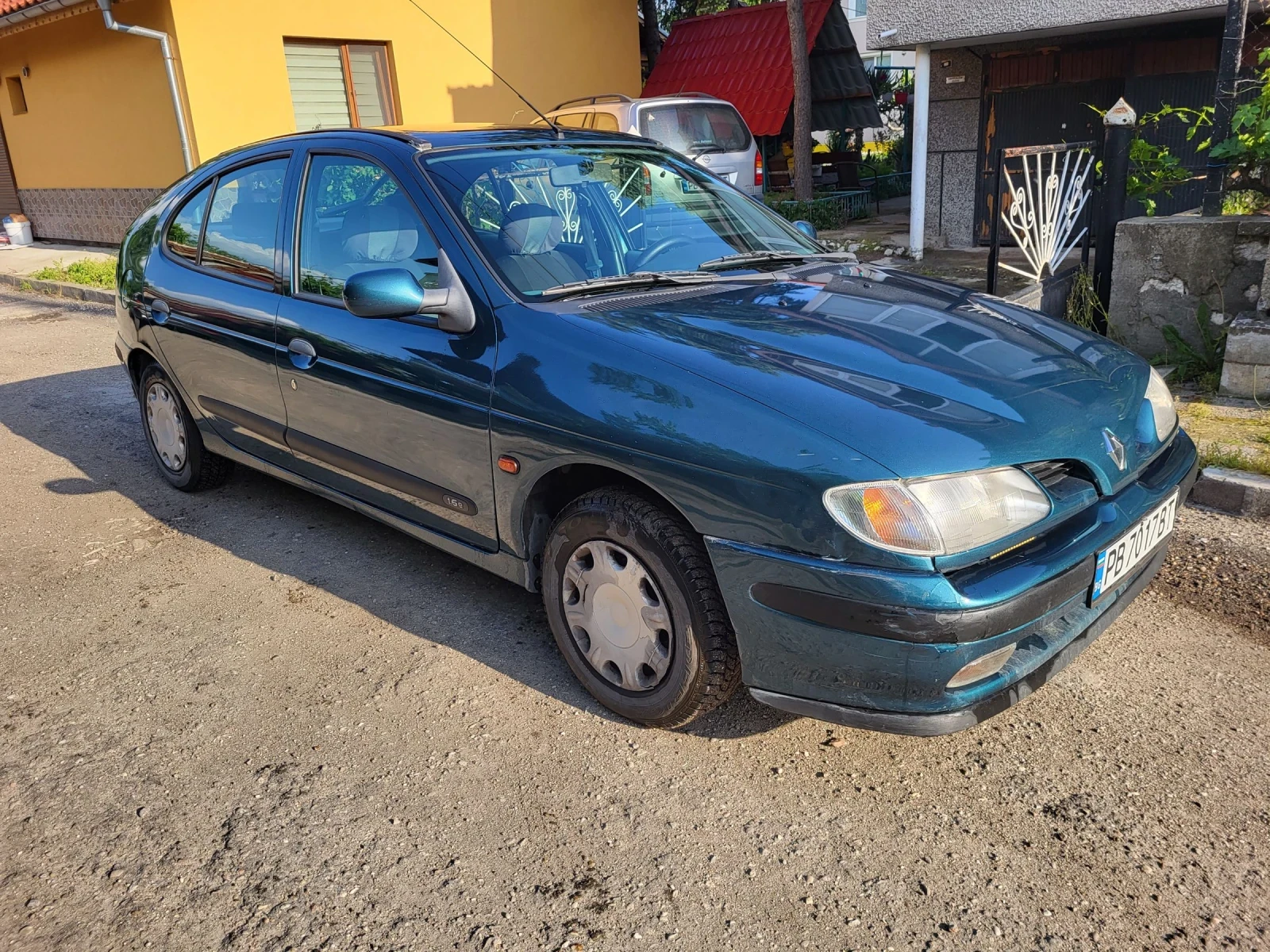 Renault Megane 1.6е - изображение 2