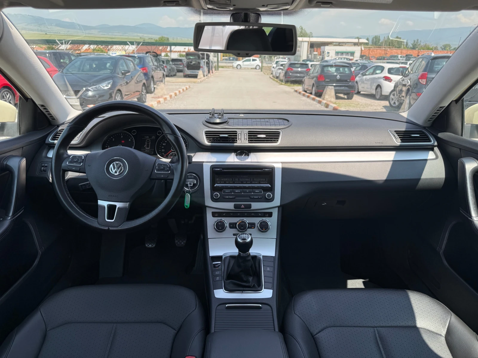 VW Passat 2.0 TDI /КОЖА/ПОДГРЕВ - изображение 8