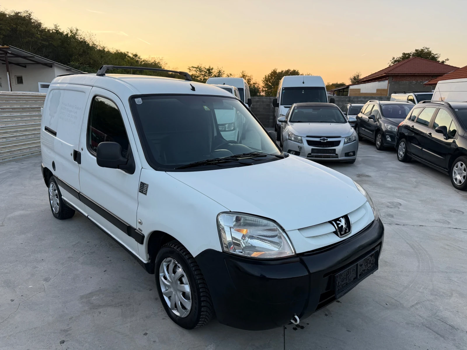 Peugeot Partner 1.6HDI 2008 ГОДИНА - изображение 3