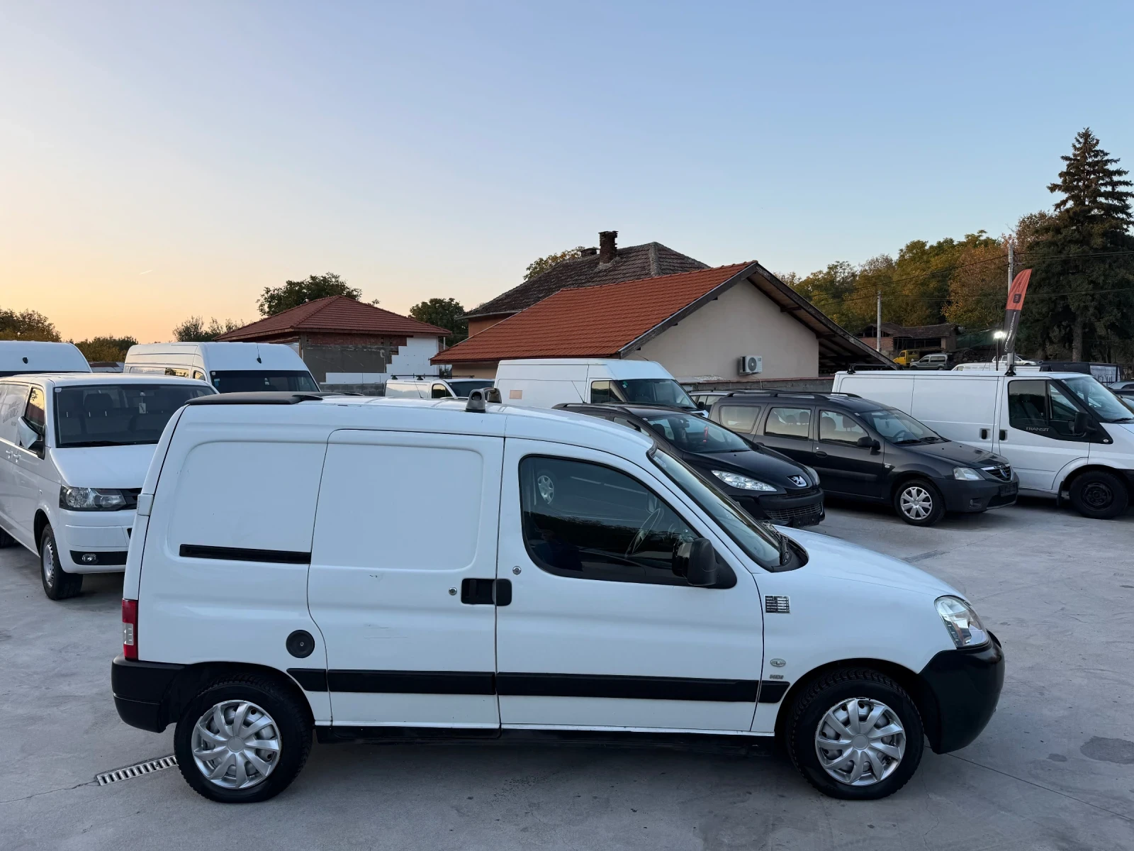 Peugeot Partner 1.6HDI 2008 ГОДИНА - изображение 4