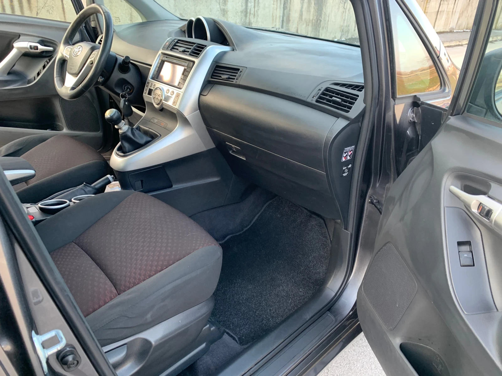 Toyota Verso 1.8-EURO5-������-��������-1�-�������� | Mobile.bg � ����������� 10