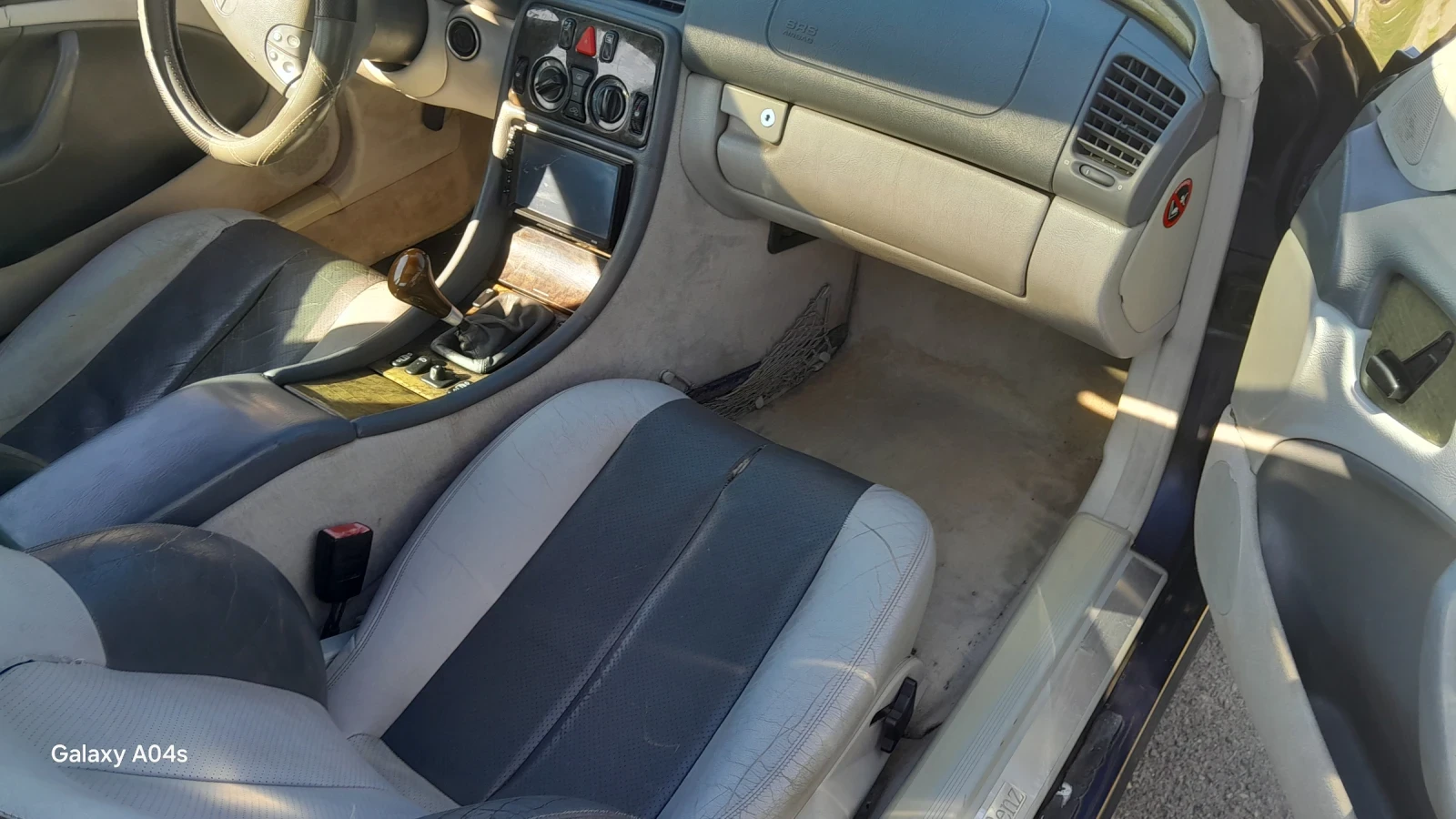 Mercedes-Benz CLK 200 avangard, снимка 8 - Автомобили и джипове - 53765395