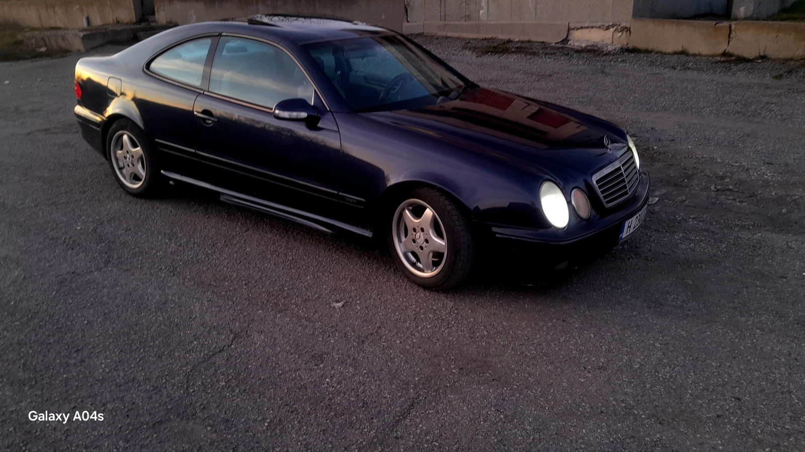 Mercedes-Benz CLK 200 avangard, снимка 5 - Автомобили и джипове - 53765395