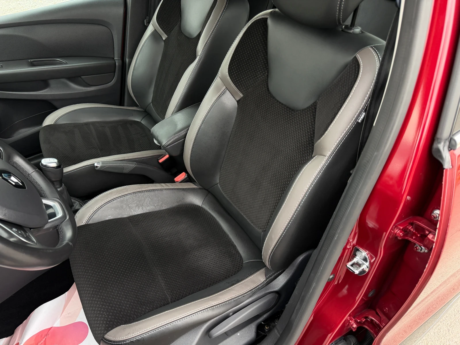 Renault Clio 1.5 DCI, снимка 11 - Автомобили и джипове - 54137373