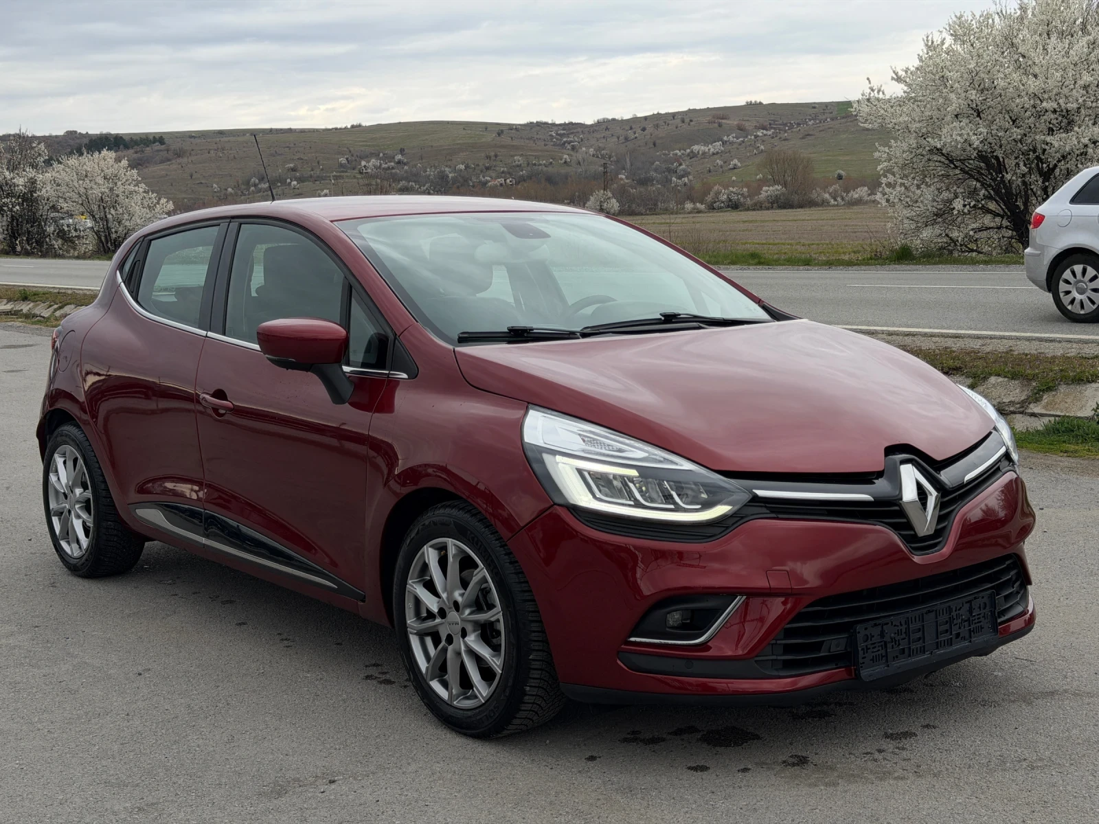 Renault Clio 1.5 DCI, снимка 3 - Автомобили и джипове - 54137373