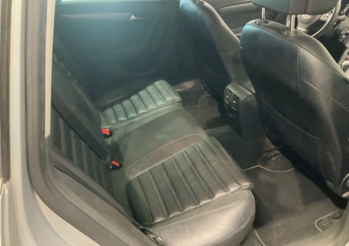 VW Passat 2, 0 TDi* R line* AUTOMATIC* НОВ* EURO 5, снимка 17 - Автомобили и джипове - 54146287