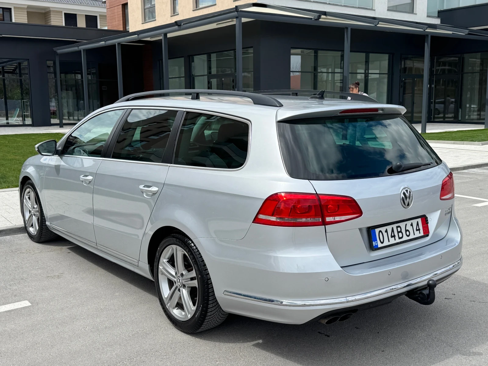 VW Passat 2, 0 TDi* R line* AUTOMATIC* НОВ* EURO 5, снимка 8 - Автомобили и джипове - 54146287