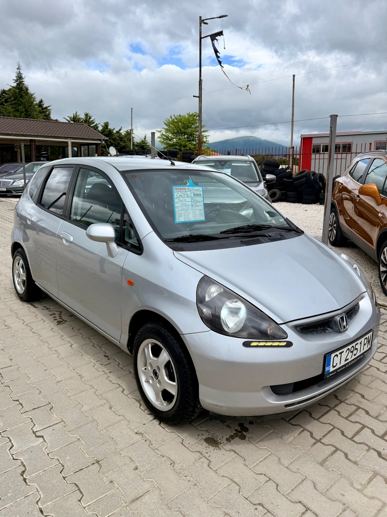Honda Jazz Обслужена* Всичко платено* Бартер* Реална* Верига*, снимка 4 - Автомобили и джипове - 54665748