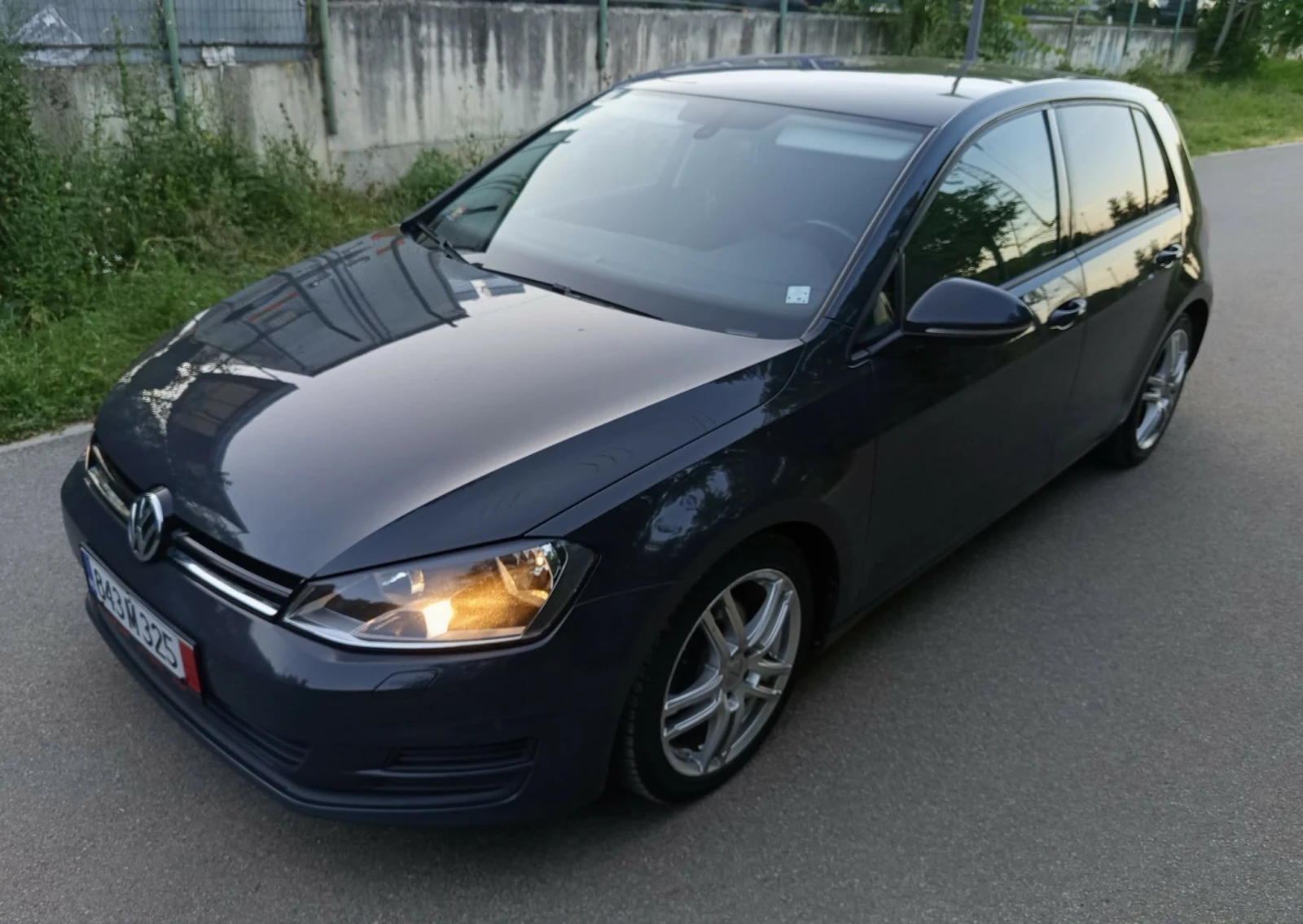 VW Golf 1.6 TDI 90 к.с, снимка 4 - Автомобили и джипове - 55056529