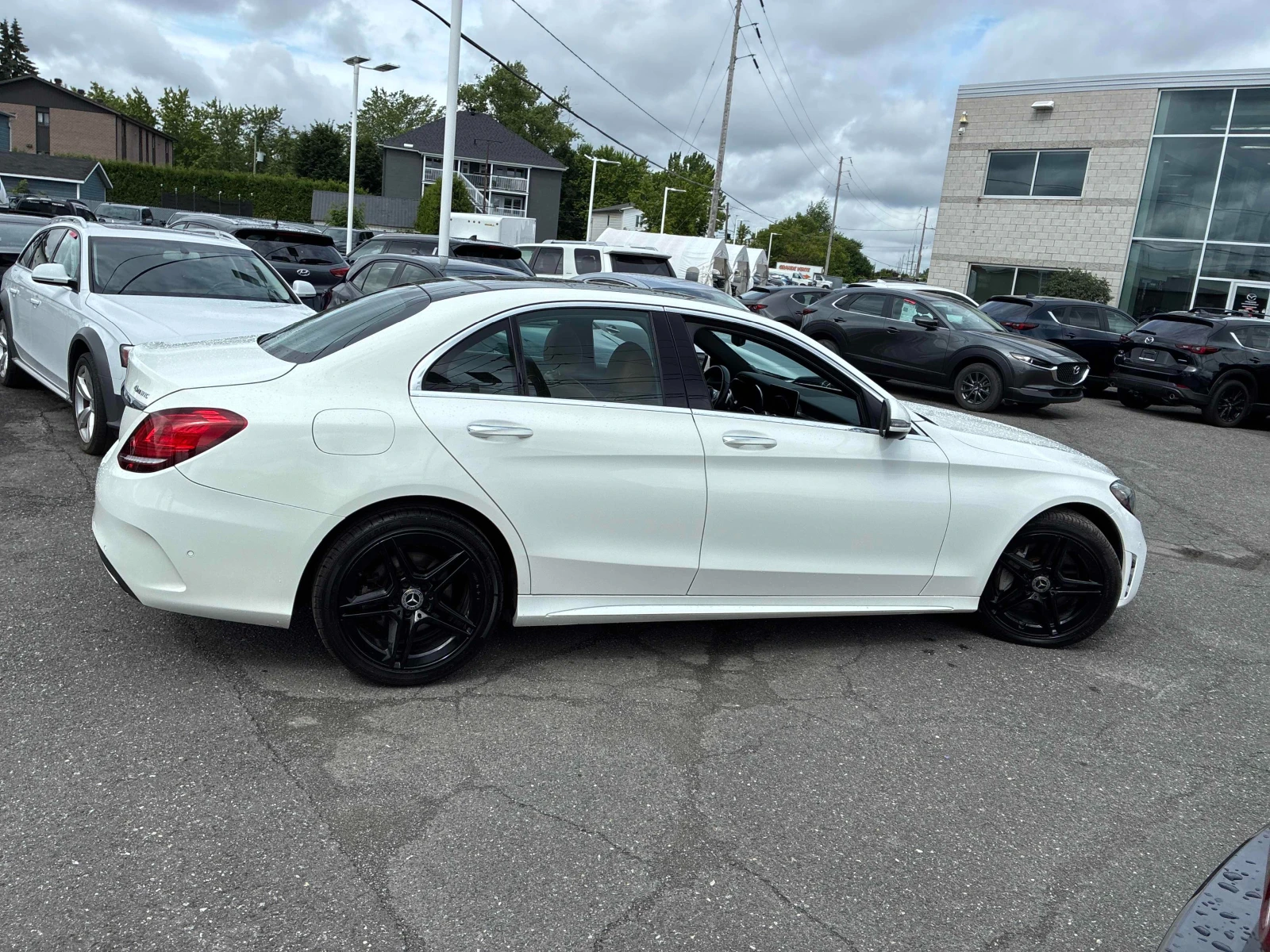 Mercedes-Benz C 300 ПАНОРАМА * ПОДГРЕВИ * CARFAX * АВТО КРЕДИТ * , снимка 4 - Автомобили и джипове - 55064603