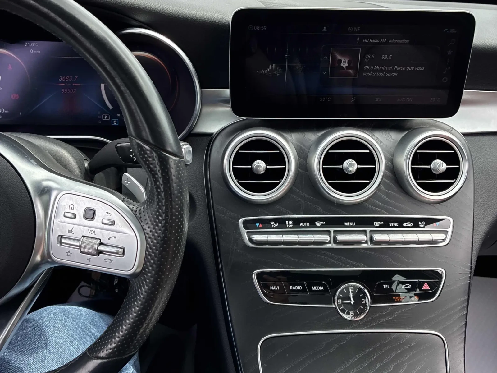 Mercedes-Benz C 300 ПАНОРАМА * ПОДГРЕВИ * CARFAX * АВТО КРЕДИТ * , снимка 9 - Автомобили и джипове - 55064603
