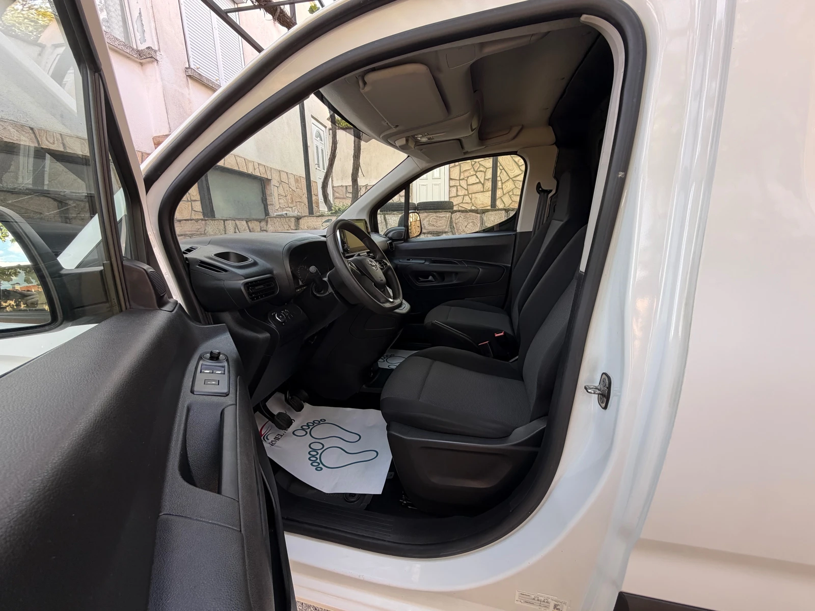 Opel Combo 1.5 KLIMA NAVI N1 EURO 6, снимка 13 - Автомобили и джипове - 55171865